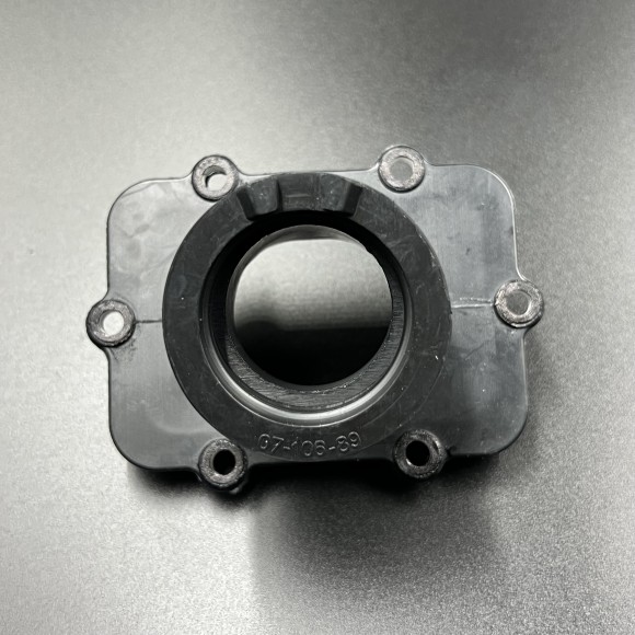 Впускной патрубок BRP (04 г.в) (420867100) (KINETIX) Впускной патрубок BRP (04 г.в) (420867100) (KINETIX)