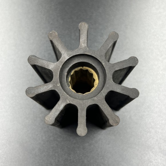 Крыльчатка помпы охлаждения YANMAR 119593-42200; 119593-42202/MERCRUISER 47-831311350 (Omax) Крыльчатка помпы охлаждения YANMAR 119593-42200; 119593-42202/MERCRUISER 47-831311350 (Omax)