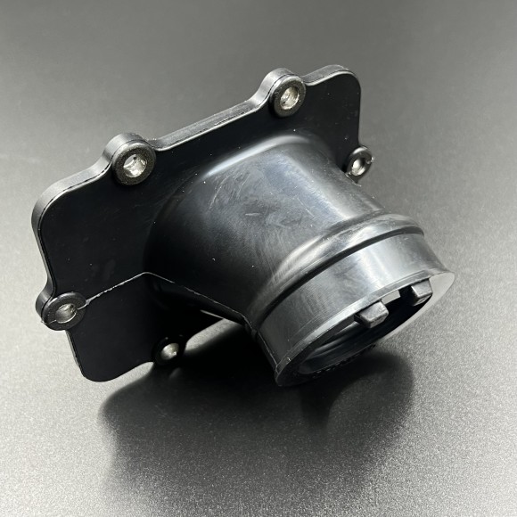 Впускной патрубок BRP BRP LYNX; Ski-Doo Rotax 550F; Skandic 550F (420867105) (KINETIX) Впускной патрубок BRP BRP LYNX; Ski-Doo Rotax 550F; Skandic 550F (420867105) (KINETIX)