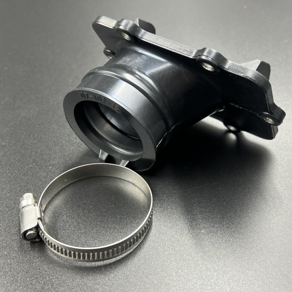 Впускной патрубок BRP BRP LYNX; Ski-Doo Rotax 550F; Skandic 550F (420867105) (KINETIX) Впускной патрубок BRP BRP LYNX; Ski-Doo Rotax 550F; Skandic 550F (420867105) (KINETIX)