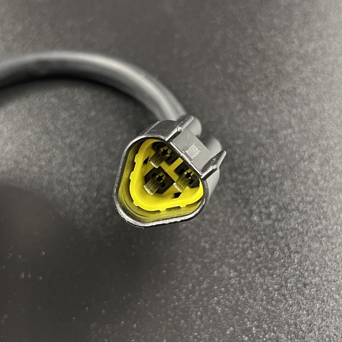 Кнопка гидроподъема в поддон Yamaha 200-250 (Omax)