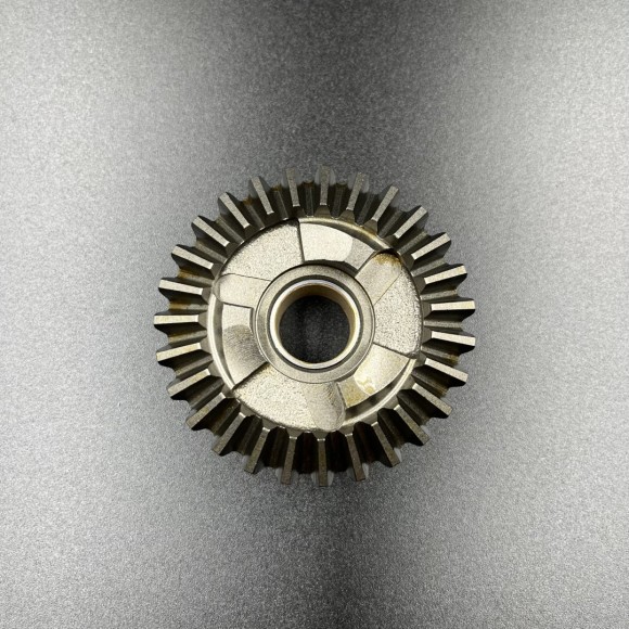 Шестерня заднего хода Yamaha E8D (647-45570-00) (Omax)
