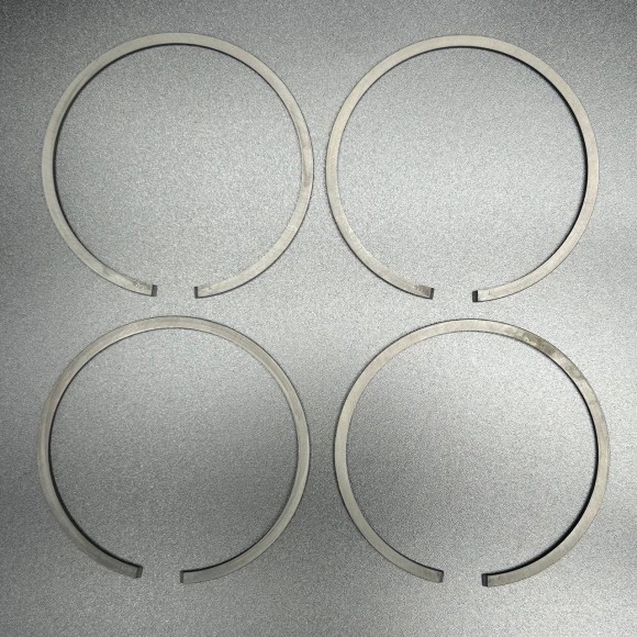 Набор поршневых колец PISTON RING-O/S (Quicksilver) Набор поршневых колец PISTON RING-O/S (Quicksilver)