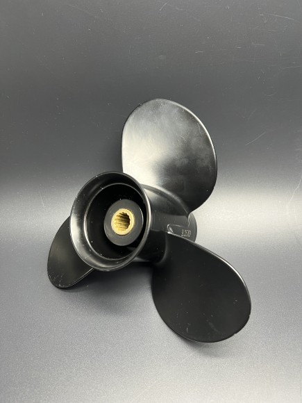 Гребной винт Tohatsu 9.9-18 (3x9.25x9) (Уценка) Гребной винт Tohatsu 9.9-18 (3x9.25x9) (Уценка)