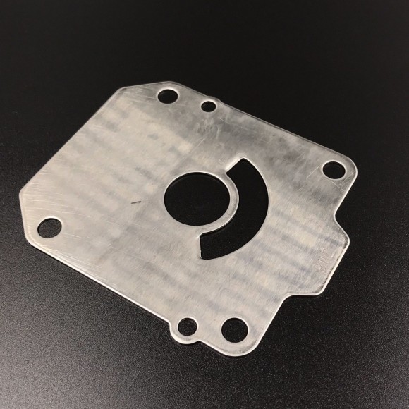 Пластина помпы охлаждения Honda BF115-130 (Honda)