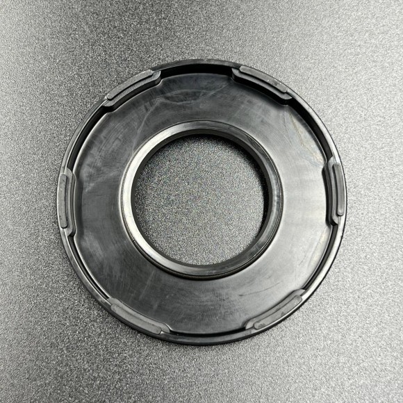 Сальник коленвала BRP (09-165; 420831952) (35x72x7/8) (Osaka) Сальник коленвала BRP (09-165; 420831952) (35x72x7/8) (Osaka)