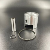 Поршневой комплект Tohatsu 40C (2цилиндра) (STD) (Sinera) Поршневой комплект Tohatsu 40C (2цилиндра) (STD) (Sinera)