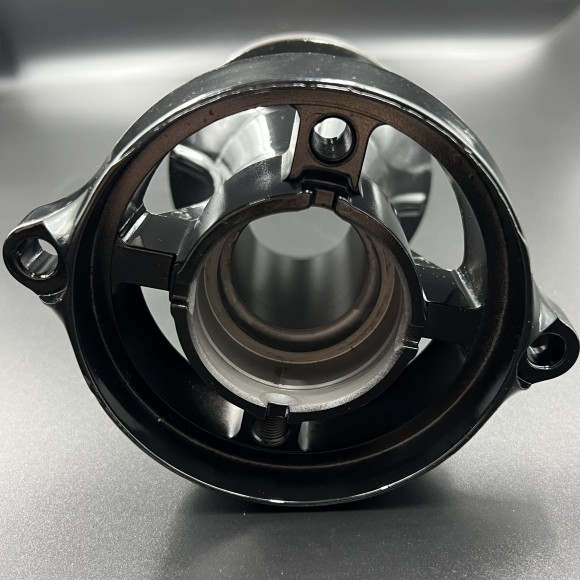 Обойма гребного вала Suzuki DF140T/DF100-140A (56120-92J01) (Omax)