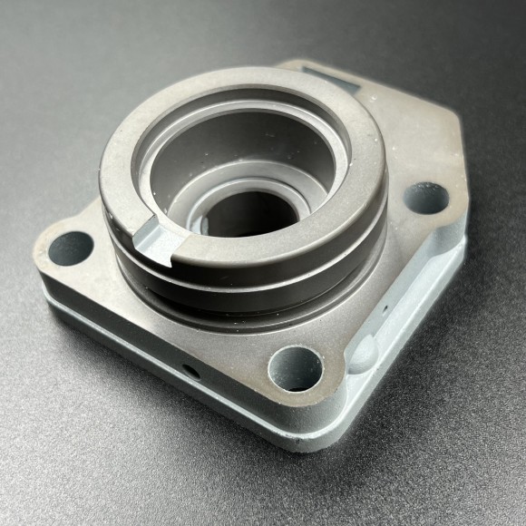 Основание помпы охлаждения Tohatsu 40-50 (3C8-65017-1) (PREMARINE) Основание помпы охлаждения Tohatsu 40-50 (3C8-65017-1) (PREMARINE)