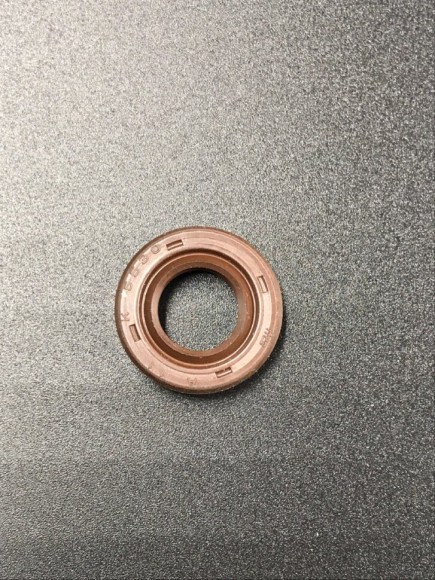 Сальник Yamaha картера F6-9,9;тяги реверса F300-350 (93101-12M70) (12x22x7) (Yamaha) Сальник Yamaha картера F6-9,9;тяги реверса F300-350 (93101-12M70) (12x22x7) (Yamaha)