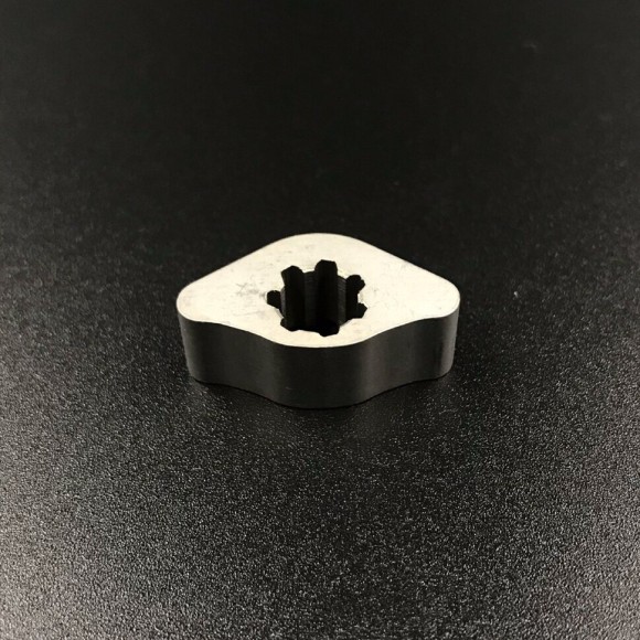 Кулачек тяги переключения скорости Yamaha 60-90 (Yamaha) Кулачек тяги переключения скорости Yamaha 60-90 (Yamaha)