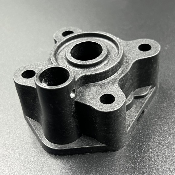 Корпус помпы охлаждения Suzuki DT9.9-15, DF9.9-15, DF8-20(A) (PREMARINE)