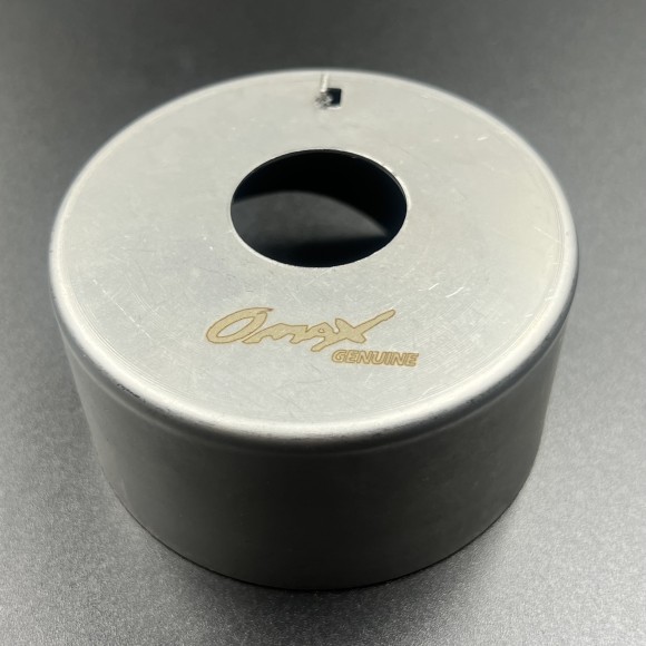 Стакан помпы охлаждения Suzuki DF200-250, DF250-350(A) (Omax) Стакан помпы охлаждения Suzuki DF200-250, DF250-350(A) (Omax)