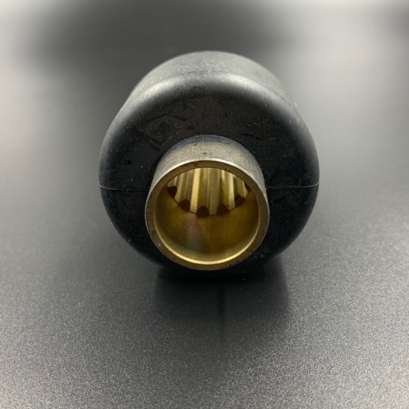 Втулка гребного винта резиновая Yamaha 40-55, F30-60 (Omax)