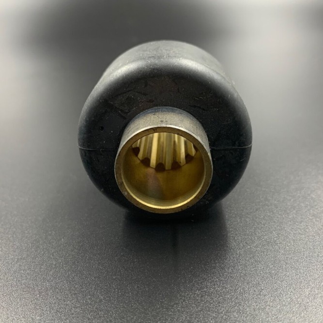 Втулка гребного винта резиновая Yamaha 40-55, F30-60 (Omax)