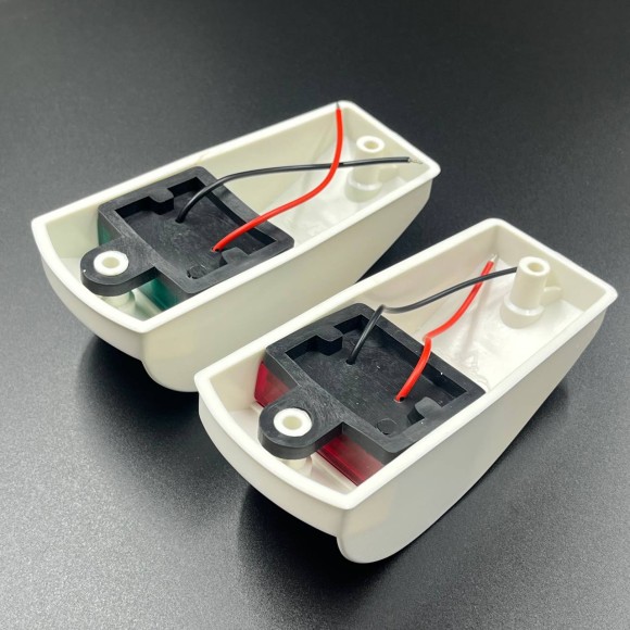 Огни ходовые(комплект)(131x59x46мм)(12V/5W)белый (Sunfine) Огни ходовые(комплект)(131x59x46мм)(12V/5W)белый (Sunfine)