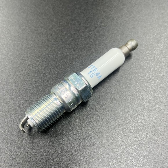 Свеча зажигания NGK ITR4A15 (8M2018369)(5599)