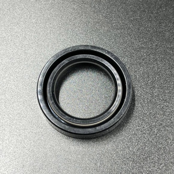 Сальник Suzuki (09282-25001) (25x38x8) (Suzuki) Сальник Suzuki (09282-25001) (25x38x8) (Suzuki)