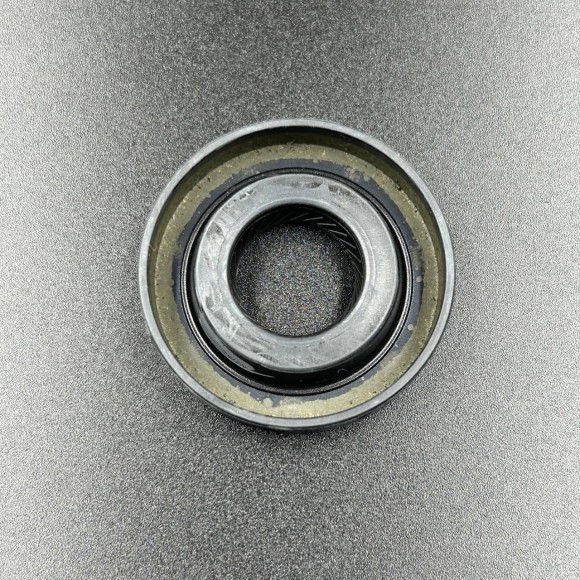 Сальник Mercury (19x44.5x9) (814670) (Quicksilver) Сальник Mercury (19x44.5x9) (814670) (Quicksilver)