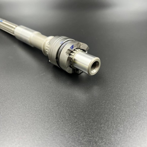 Вал гребной Honda BF20-30 (в сборе) (41160-ZV7-010) (Honda) Вал гребной Honda BF20-30 (в сборе) (41160-ZV7-010) (Honda)