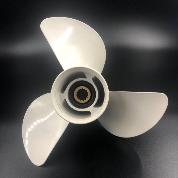 Гребной винт Yamaha 60-140, F70-F130 (3x13x18)