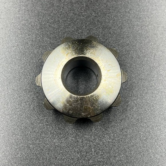 Шестерня дифференциала переднего редуктора малая(сателлит) (0180-313003-00001) (ZIBO)