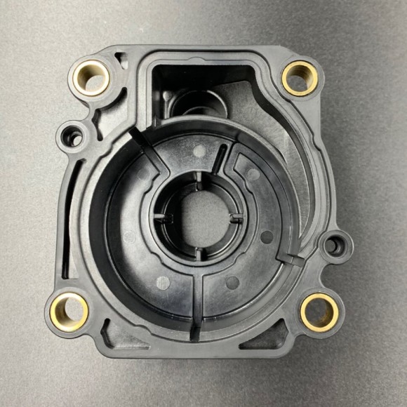 Корпус помпы охлаждения Suzuki DF40-90(A) (Suzuki)