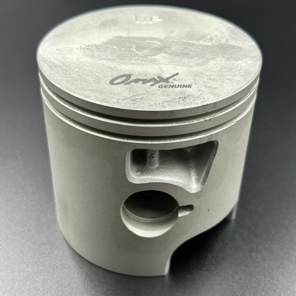 Поршневой комплект Mercury 30-60 (+0.015 дюйма) (850026T2) (Omax) Поршневой комплект Mercury 30-60 (+0.015 дюйма) (850026T2) (Omax)