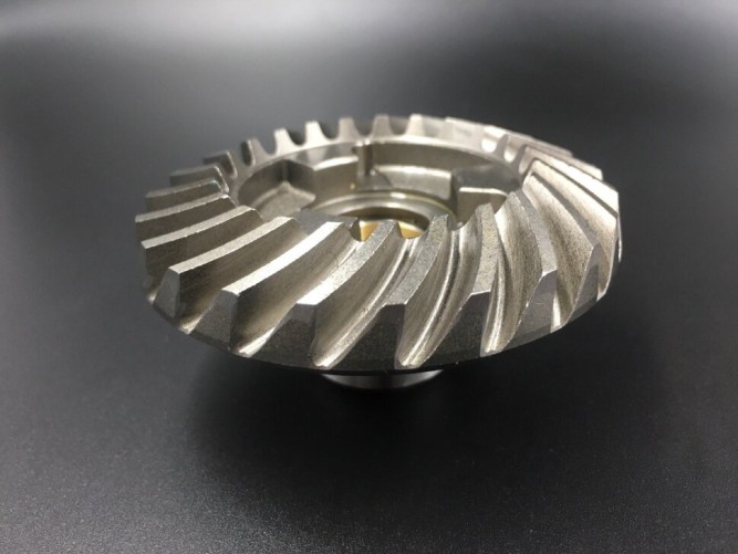 Шестерня переднего хода Suzuki DT20-30, DF25-30 (Omax)