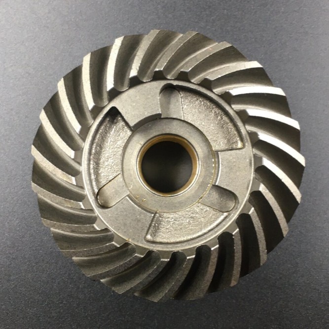 Шестерня переднего хода Suzuki DT20-30, DF25-30 (Omax)