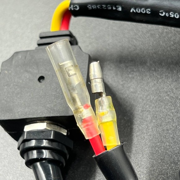 Чека аварийной остановки двигателя (тумблер) водонепроницаемый; универсальный (Omax)