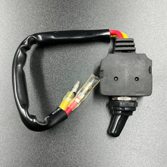 Чека аварийной остановки двигателя (тумблер) водонепроницаемый; универсальный (Omax)