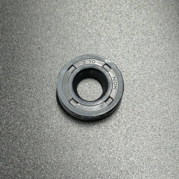 Сальник Yamaha (93102-08M43) (8x18x3.5) (Yamaha)