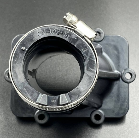 Впускной патрубок карбюратора BRP Ski Doo 550 (420667600) (KINETIX)