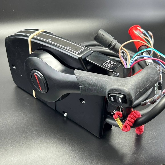 Дистанционное управление MERCURY 8pin 881170A15 (Quicksilver) Дистанционное управление MERCURY 8pin 881170A15 (Quicksilver)