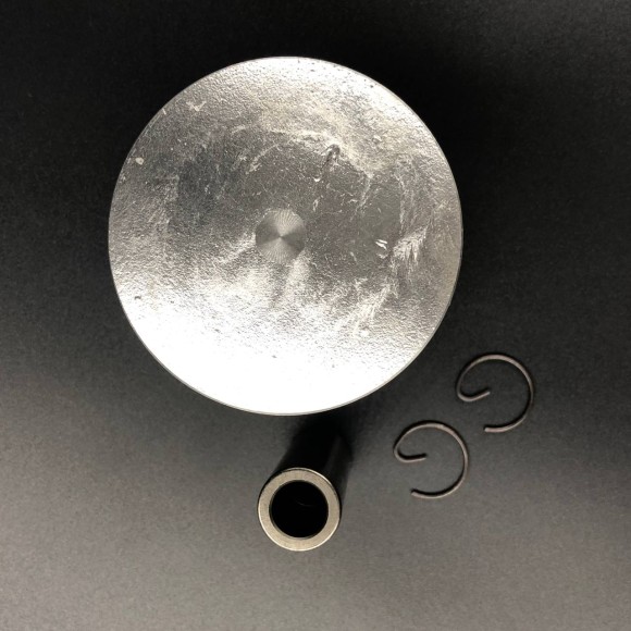 Поршень Suzuki DT40 (STD) (KACAWA) Поршень Suzuki DT40 (STD) (KACAWA)