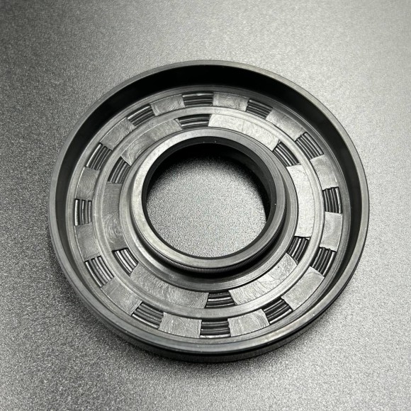 Сальник коленвала (30x72x10) (KINETIX)