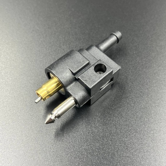 Коннектор топливный Yamaha 4-90, F4-70 (из мотора) (Kacawa)
