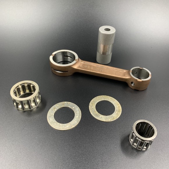 Шатунный комплект Suzuki DT40-65 (PREMARINE) Шатунный комплект Suzuki DT40-65 (PREMARINE)