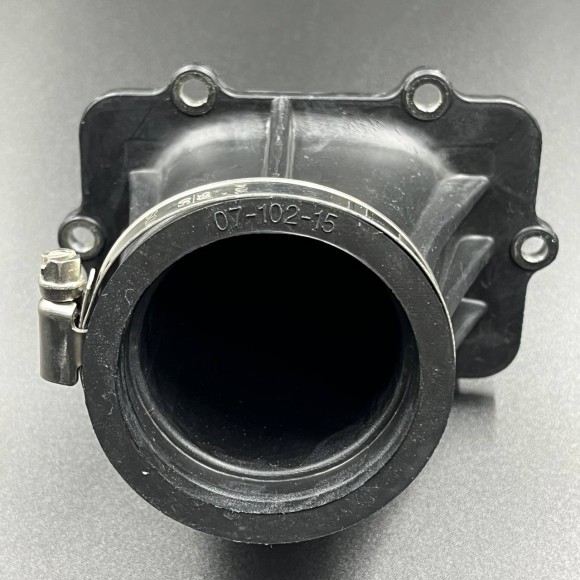 Впускной патрубок с лепестковым клапаном BRP Ski Doo 600(420667530,420667532) (KINETIX) Впускной патрубок с лепестковым клапаном BRP Ski Doo 600(420667530,420667532) (KINETIX)