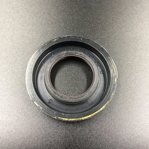 Сальник Suzuki (09283-30077) (30x55x8) (Omax)