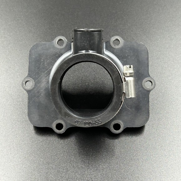 Впускной патрубок BRP (420867861) (KINETIX) Впускной патрубок BRP (420867861) (KINETIX)