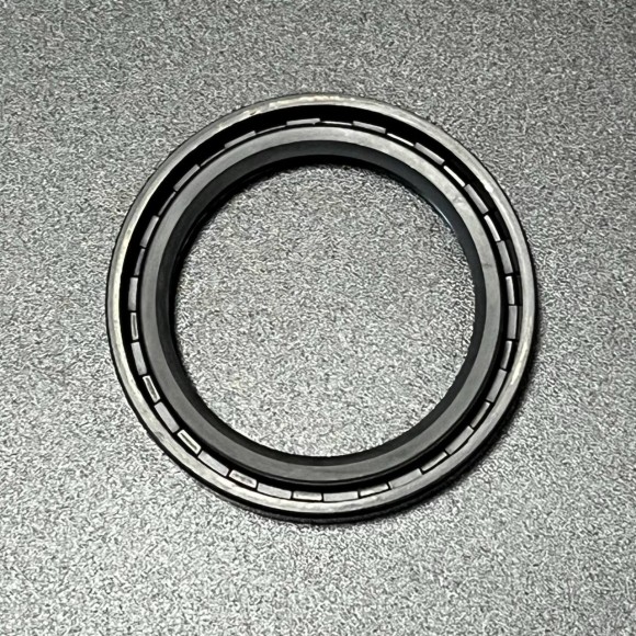 Сальник Yamaha (93102-35318) (YAMAHA)