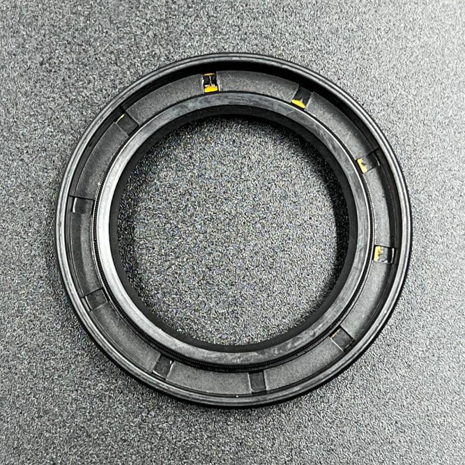 Сальник коленвала нижний Suzuki DF90-350A (09283-32044) (32x47x6)(Sinera)