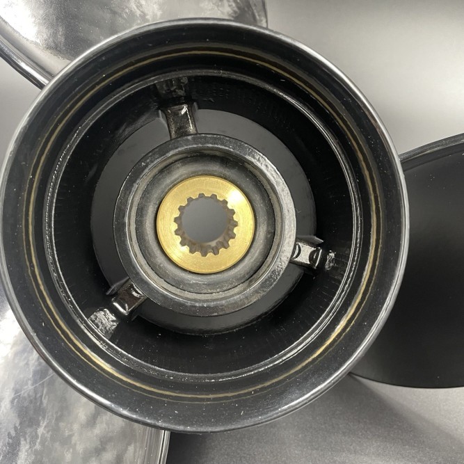Гребной винт Yamaha 150-300, F150-F275, F300B (E) Megara (3x14 1/4x21) (Polastorm)