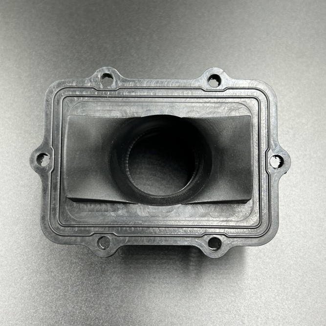 Впускной патрубок BRP (420867300) (KINETIX)