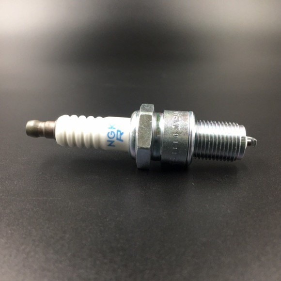 Свечи зажигания 7822 BPR6ES (NGK)