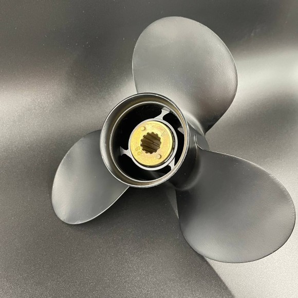 Гребной винт Mercury 25-70 (3x11-5/8x11) Гребной винт Mercury 25-70 (3x11-5/8x11)