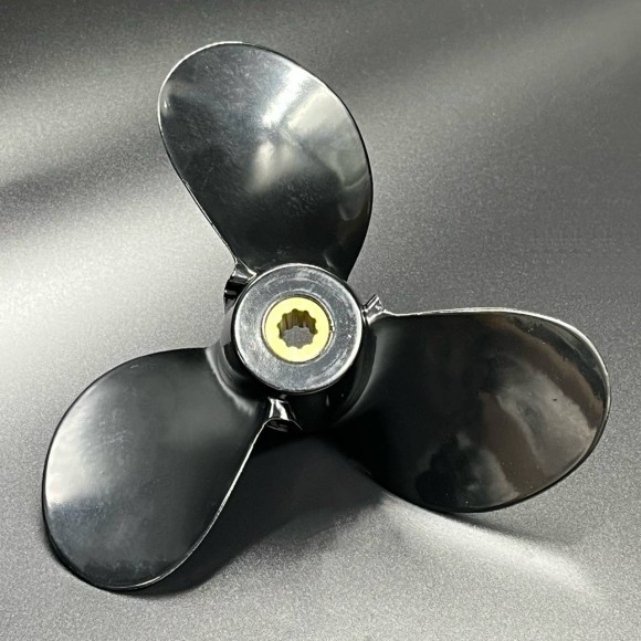 Гребной винт Suzuki DF4-DF6, DF4A-DF6A (3x7-1/2x8) (Polastorm) Гребной винт Suzuki DF4-DF6, DF4A-DF6A (3x7-1/2x8) (Polastorm)