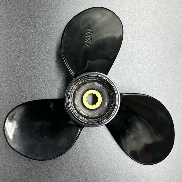 Гребной винт Suzuki DF4-DF6, DF4A-DF6A (3x7-1/2x8) (Polastorm) Гребной винт Suzuki DF4-DF6, DF4A-DF6A (3x7-1/2x8) (Polastorm)